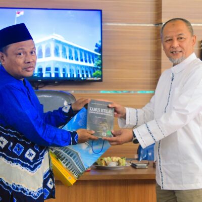 PP Bina Madani Bogor Study Banding ke Al-Ikhlash