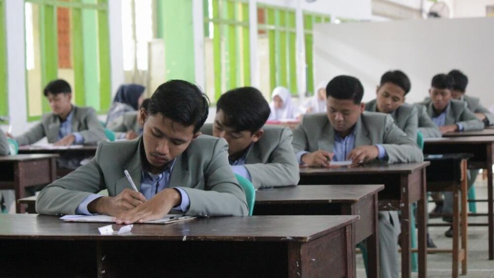 Ujian Akhir Kelas VI TMI