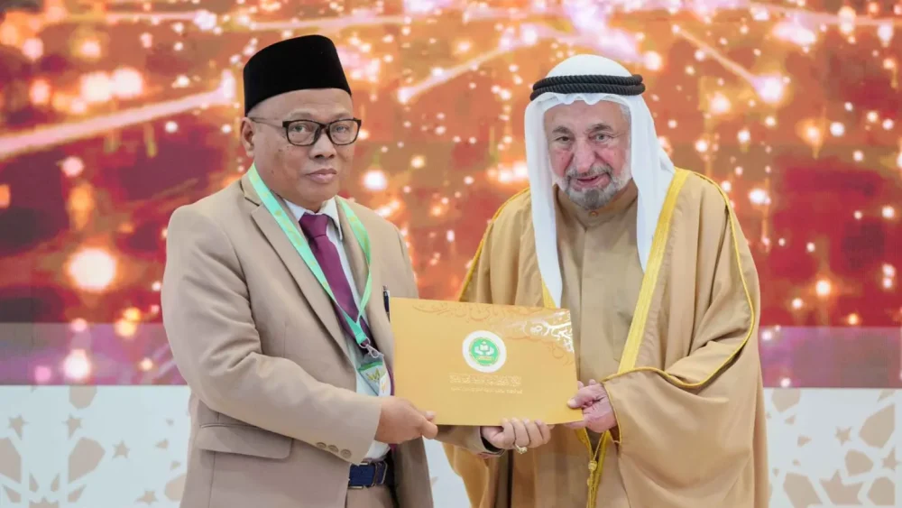 Pimpinan Pondok Ikuti Konferensi Internasional Bahasa Arab di Syarjah UEA