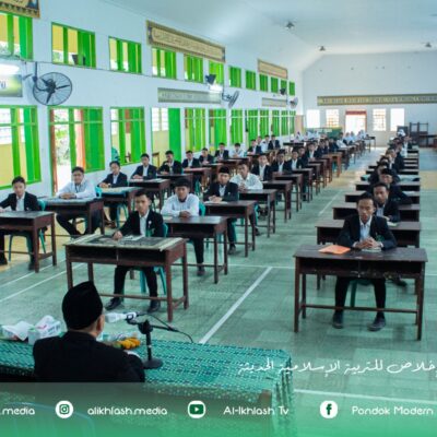 Suasana Ujian Gelombang 1 Siswa Kelas 6 TMI di Pondok Modern Al-Ikhlash