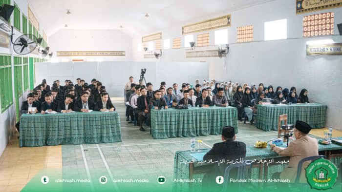 Pengarahan Penguji Syafahi: Persiapan Matang Ujian Semester di Al-Ikhlash