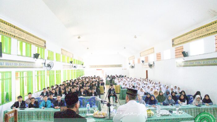 Kursus Bahasa Bersama Dr. Hichem Derbal Aljazairi Di Pondok Modern Al-Ikhlash