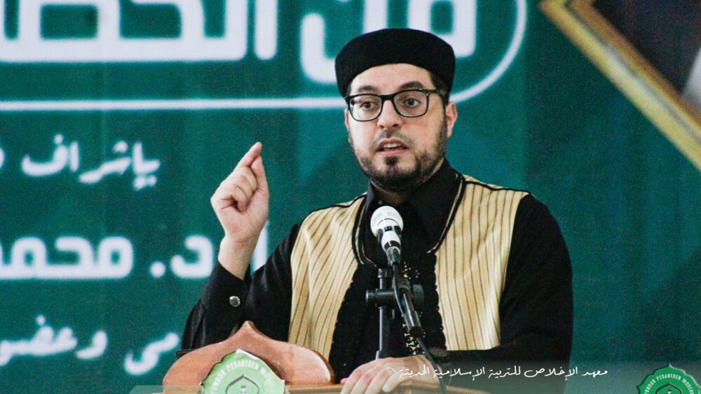 Pondok Pesantren Modern Al-Ikhlash Kuningan Mengadakan Pelatihan “Fan Al-Khitobah wa Al-Ilqo” dengan Imam Training and Development Manchester