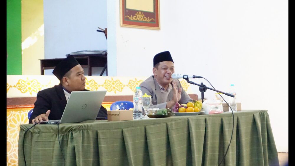 Workshop Penguatan Kopetensi Guru Di Pondok Modern Al-Ikhlash