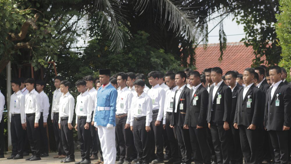 Semarak Upacara 17 Agustus di Pondok Modern Al-Ikhlash