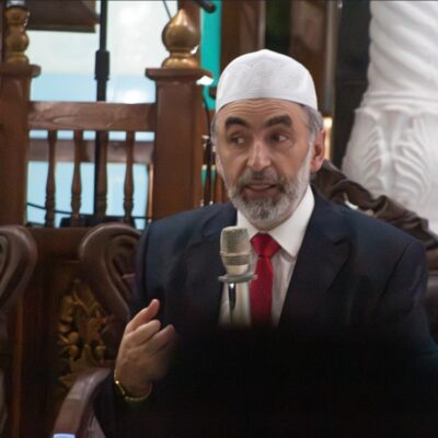 Menggali Inspirasi Bahasa bersama Prof. Dr. Imam Muhammad Bashar Arafat di Pondok Modern Al-Ikhlash