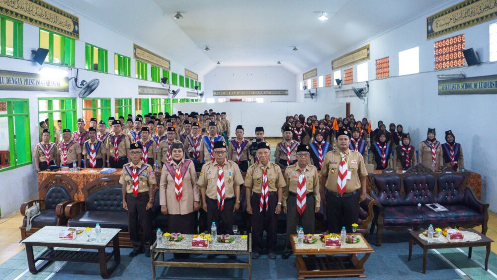 Semangat Kepramukaan! Pembukaan Kursus Mahir Tingkat Dasar (KMD) 2025 di Pondok Modern Al-Ikhlash Kuningan
