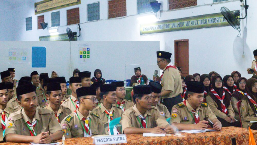 Menyelami Makna Pembina Sejati: Pesan Hangat Kak Mabigus di Tengah Semangat Peserta KMD Pondok Modern Al-Ikhlash