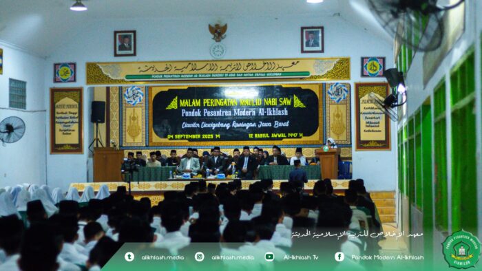 Meneladani Rasulullah, Santri Al-Ikhlash Peringati Maulid Nabi Muhammad SAW