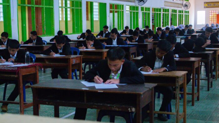 Ujian Gelombang I Menjadi Awal Evaluasi Siswa Kelas Enam Pondok Modern Al-Ikhlash