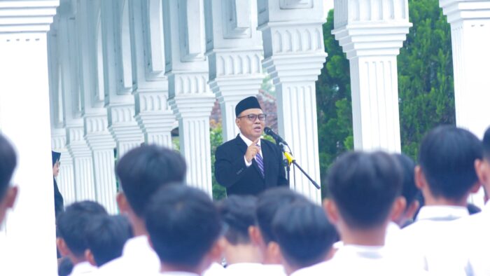 Ujian Tahriri sebagai Sarana Evaluasi dan Pembentukan Karakter Santri di Al-Ikhlash