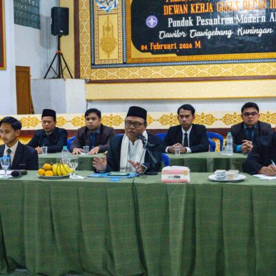 Taujihat Pengajar Kursus Sore Dan Pembimbing Muhadoroh: Hakikat Pendidikan Adalah Belajar