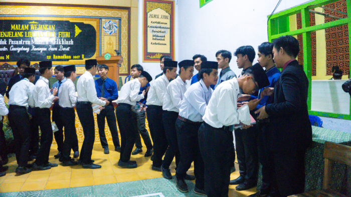 8 dari 10 Alumni aktif menjadi agen perubahan di lingkungannya.