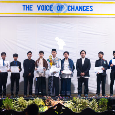 Tingkatkan Kompetensi! Lomba Pidato Tiga Bahasa Jadi Ajang Pengembangan Public Speaking Santri
